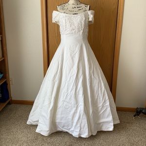 Jim Hjelm wedding dress